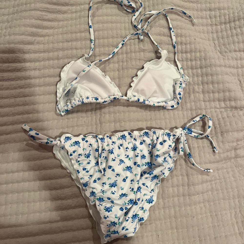 Target Bikini - Picture 2 of 2